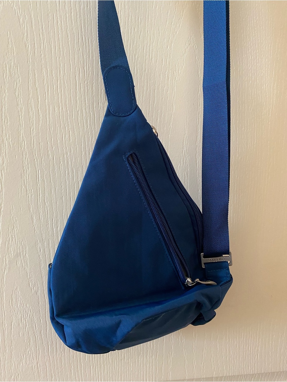 BAGGALLINI Mini Sling Bag in Blue - Picture 6 of 15
